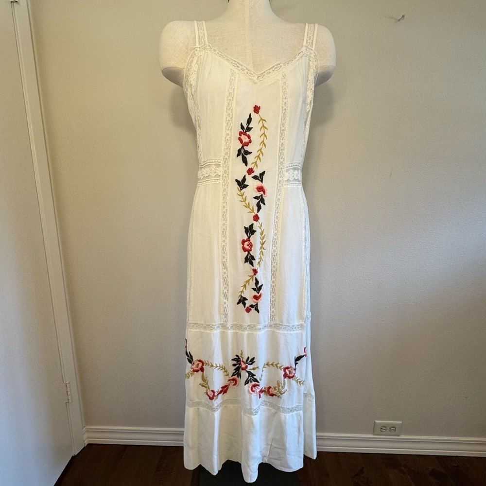 Nanette Lepore Embroidered Cream Boho Midi Dress Floral And Lace Accents Size 6 - Picture 4 of 16